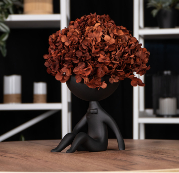 Кашпо з мармуру для квітів Miki Brooks (хлопчик) колір чорний